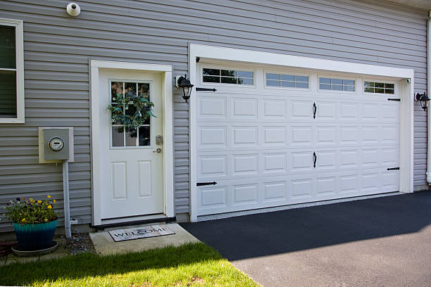 24/7 Emergency Garage Door Panel Replacement experts in Long View, NC